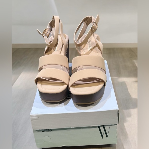 Dream Pairs Platform Wood Grain Pattern Heel Sandals Size 8.5. New in Box. - Picture 3 of 7